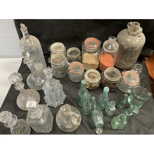 15 - 2 BOXES OF GLASSWARE TO INCLUDE VICTORIAN AND LATER DECANTERS, BOTTLES AND STORAGE JARS