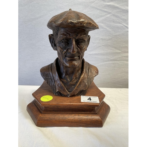 4 - RESIN BUST ON OAK PLINTH - H 9