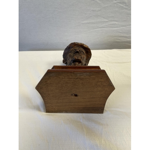 4 - RESIN BUST ON OAK PLINTH - H 9