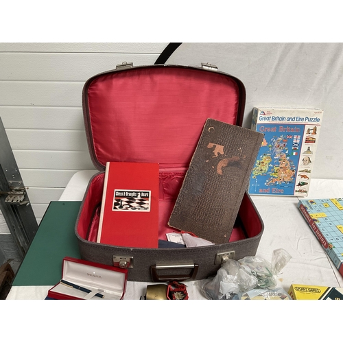 28 - VINTAGE SUITCASE INCLUDING VINTAGE GAMES ETC