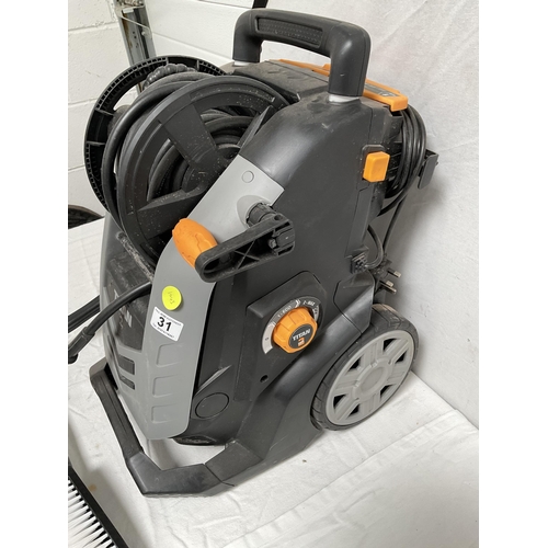 31 - TITAN 2DSS PRESSURE WASHER COMPLETE WITH ASSESSORIES