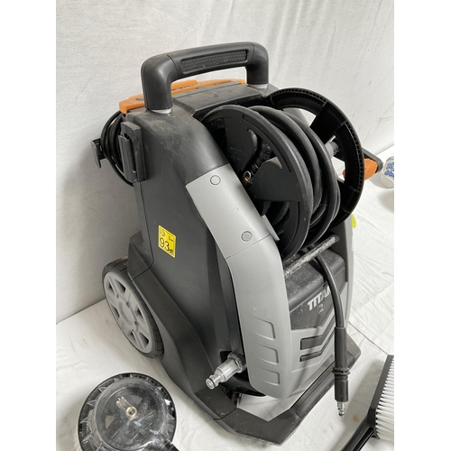 31 - TITAN 2DSS PRESSURE WASHER COMPLETE WITH ASSESSORIES