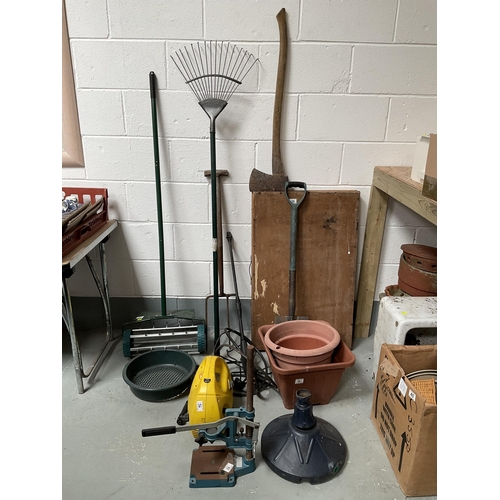 36 - QTY OF PLANT POTS, AXE, ELECTRIC PRESSURE WASHER ETC