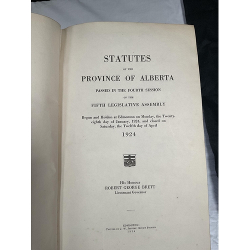 19 - QTY OF CANADIAN RELATED VINTAGE BOOKS