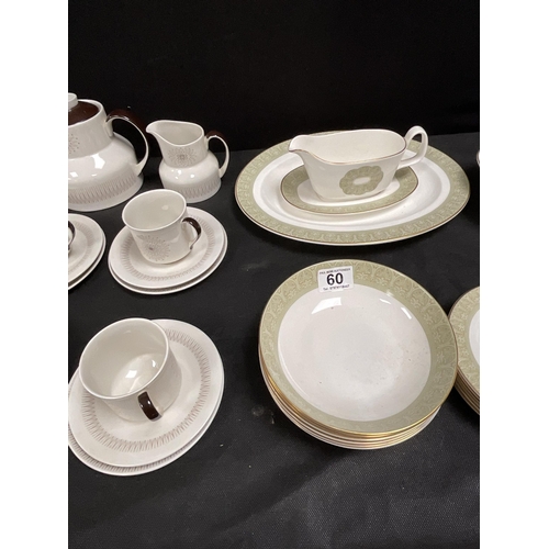 60 - ROYAL DOULTON SONET PATTERN DINNER SERVICE AND ROYAL DOULTON MORNING STAR PART TEA & DINNER SERVICE