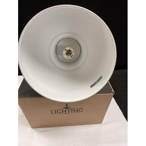 68 - 2 MODERN LIGHT FITTINGS H16