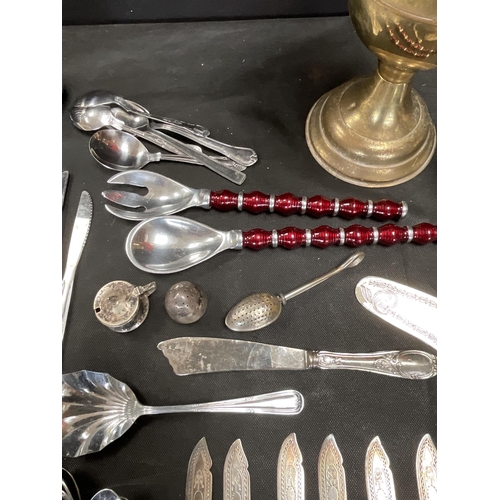 69 - BOX OF CUTLERY, OIL LAMP ETC