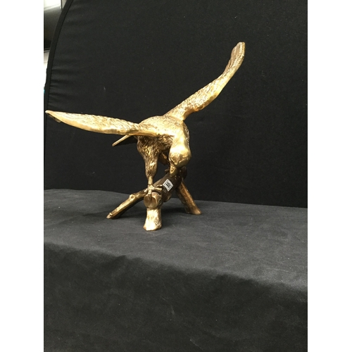 85 - LARGE BRASS EAGLE ON BRANCH H19