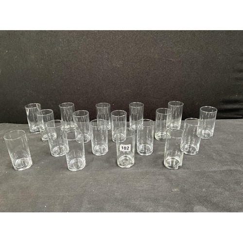 102 - QTY OF HALF PINT DRINKING GLASSES