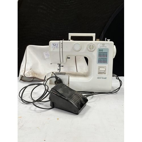 142 - JANOME NEWWORLD ELECTRIC SEWING MACHINE COMPELTE WITH COVER