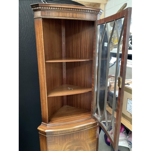 226 - REPRODUCTION CORNER CABINET WITH ASTRIGAL GLAZED TOP AND SINGLE DOOR TO BASE COMPLETE WITH KEY h71