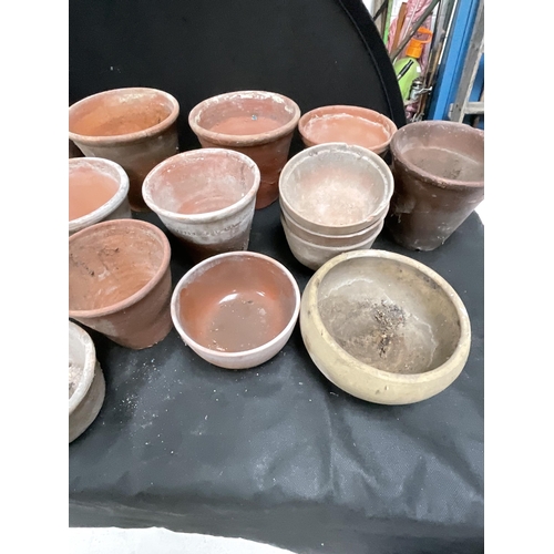 231 - BOX OF VINTAGE TERRACOTTA PLANT POTS