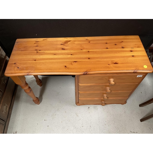 273 - MODERN PINE SINGLE PEDESTAL DESK WITH 4 DRAWERS H29