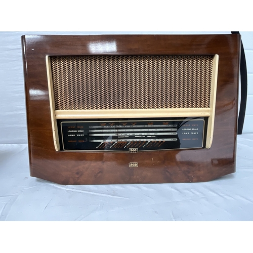 319 - MURPHY 674 VINTAGE RADIO AND RGD VINTAGE RADIO