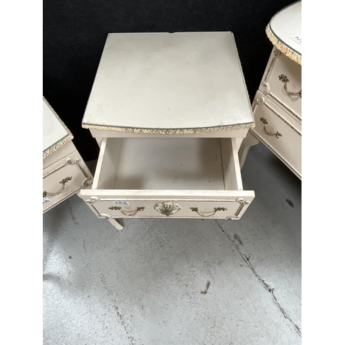 322 - CREAM WITH GILT DECORATION ITALIAN STYLE 4 PEICE BEDROOM SUITE TO INCLUDE TRIPLE MIRROR DRESSING TAB... 