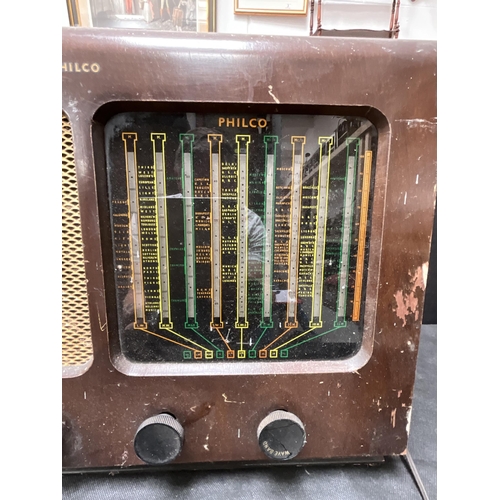 324 - FERRANTI VINTAGE RADIO AND A PHILCO VINTAGE RADIO