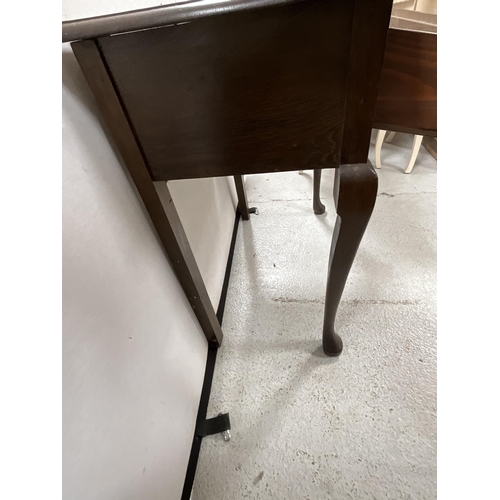 325 - REPRODUCTION DARK OAK LOW BOY WITH SINGLE DRAWER SHAPED FREEZE ON CABRIOLE LEGS H27