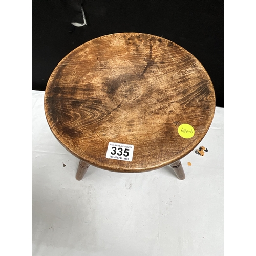 335 - OAK MILKING STOOL H13