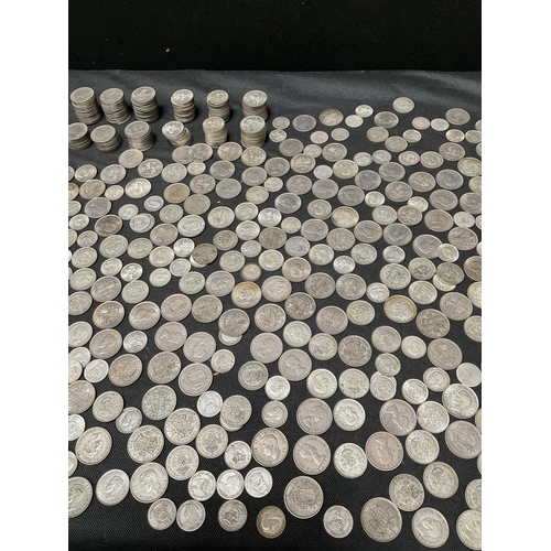 171 - LARGE QTY OF SILVER & CUPRO 60 TO HALF A CROWN COINAGE ETC TOTAL WEIGHT 7.8KG