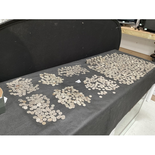 171 - LARGE QTY OF SILVER & CUPRO 60 TO HALF A CROWN COINAGE ETC TOTAL WEIGHT 7.8KG