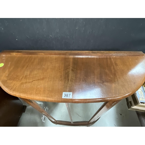 387 - VINTAGE WALNUT VENEERED BOW FRONT DISPLAY CABINET H44