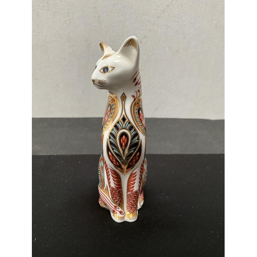 206 - ROYAL CROWN DERBY CAT WITH SILVER STOPPER H5.5