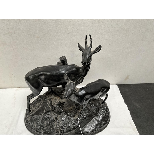 216 - CAST IRON STATUE OF THE STAG & THE DOE DATED 1982 BY KASLI H13