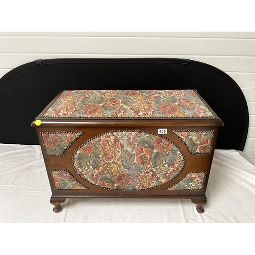 405 - VINTAGE UPHOLSTERED OTTOMAN ON CABRIOLE FEET H22