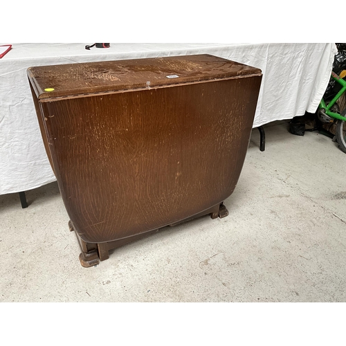 408 - VINTAGE OAK VENEERED DROP LEAF TABLE H29