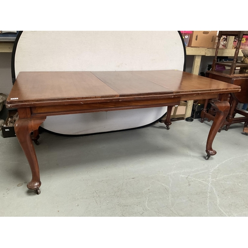 313 - VICTORIAN MAHOGANY WINDOUT TABLE ON CABRIOLE LEGS WITH EXTRA LEAF COMPLETE WITH KEY H30