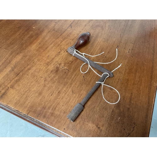 313 - VICTORIAN MAHOGANY WINDOUT TABLE ON CABRIOLE LEGS WITH EXTRA LEAF COMPLETE WITH KEY H30