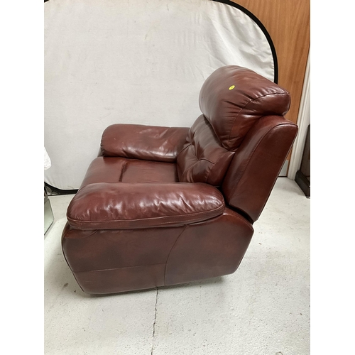 452 - BROWN LEATHER MANUAL RECLINING CHAIR  H29