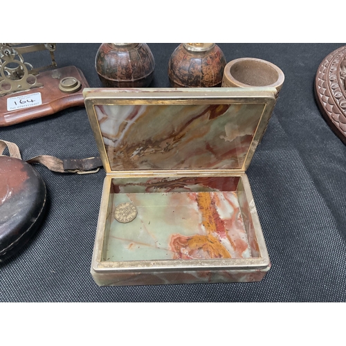 164 - QTY OF COLLECTABLES TO INCLUDE MINIATURE SCALES, LEATHER BOUND TAPE MEASURE, MARBLE JEWELLERY BOX, S... 