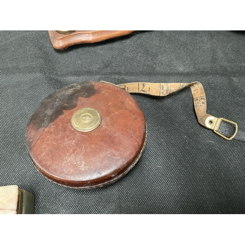 164 - QTY OF COLLECTABLES TO INCLUDE MINIATURE SCALES, LEATHER BOUND TAPE MEASURE, MARBLE JEWELLERY BOX, S... 