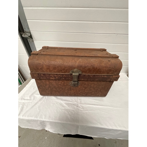 114 - METAL TWIN HANDLED TRUNK A/F