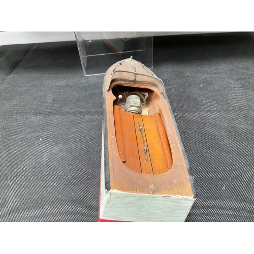 185A - SMALL WOODEN MOTORISED BOAT L12