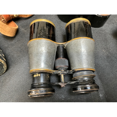 194 - 3 PAIRS OF VINTAGE BINOCULARS TO INCLUDE 1 MILITARY SET AND 2 SETS OF OPERA GLASSES