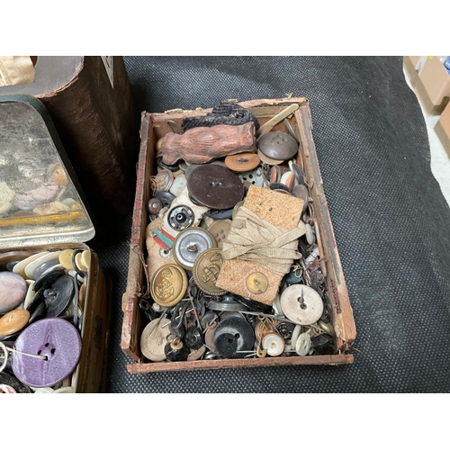 199 - LARGE COLLECTORS OF VINTAGE BUTTONS ETC