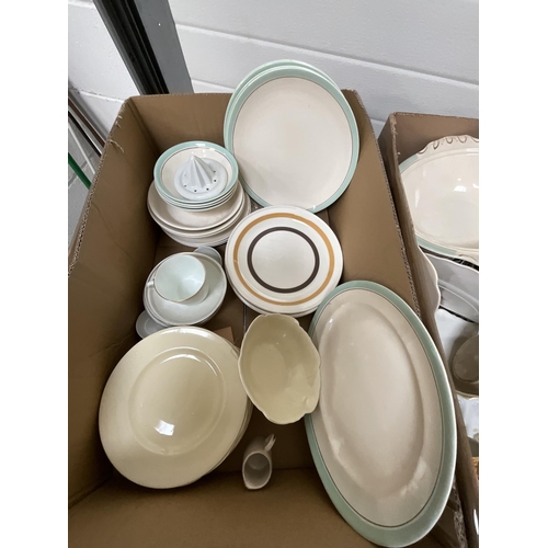 142 - 4 BOXES OF CHINA TO INCLUDE CROWN DUCAL, BLUE & WHITE, WEDGEWOOD A/F, ETC