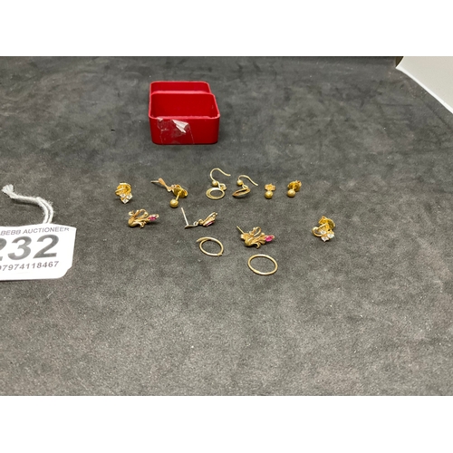 232 - QTY OF UNTESTED & SOME UNMARKED YELLOW METAL EARRINGS