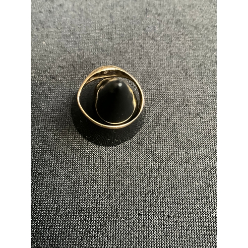 258 - SMALL HALLMARKED 9CT GOLD RING SET WITH CLEAR STONE TOTAL WEIGHT 1.1G