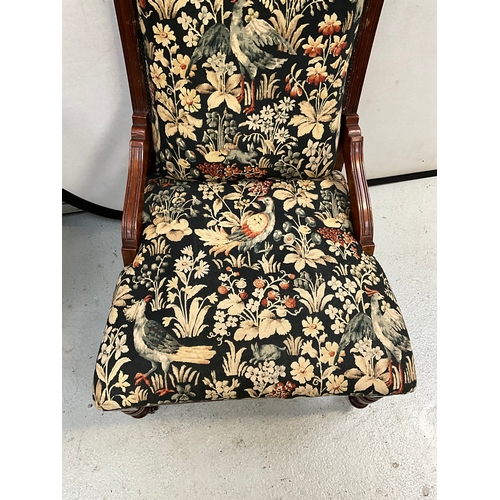 278 - EDWARDIAN UPHOLSTERED NURSING CHAIR ON ORIGINAL CASTORS H40