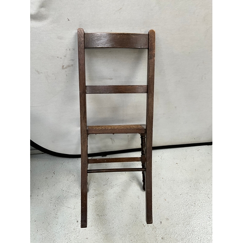 279 - 3 VINTAGE BEDROOM CHAIRS