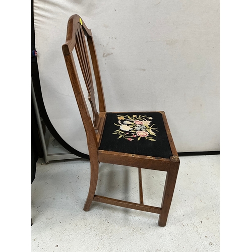 285 - GEORGIAN MAHOGANY UPHOLSTERED DINING CHAIR AND A VICTORIAN OAK UPHOLSTERED DINING CHAIR - A/F