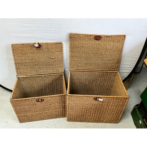 312 - 2 RAFFIA STORAGE BASKETS
18