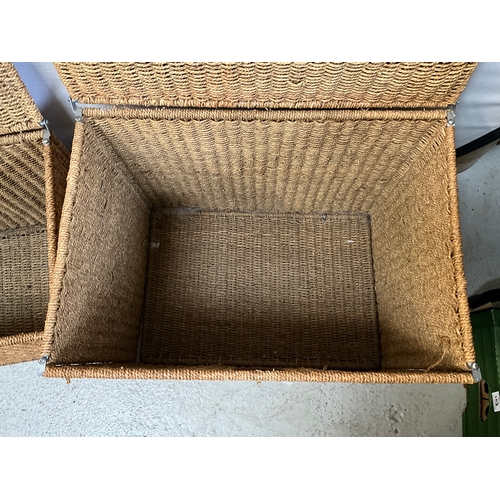 312 - 2 RAFFIA STORAGE BASKETS
18