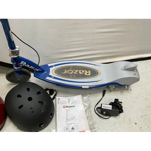 313 - **LOT WITHDRAWN NOT CHARGING** RAZOR ELECTRIC SCOOTER TO INCLUDE CHARGER AND HELMET