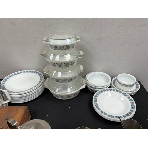 350 - 4 BOXES OF ODDS TO INCLUDE PYREX, CHRISTMAS DECORATIONS, WEDGEWOOD ETC