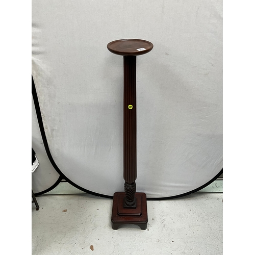 357 - VICTORIAN MAHOGANY TORCHERE WITH REEDED COLUMN H57