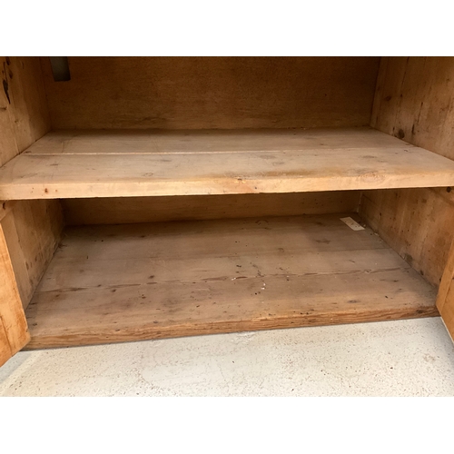 372 - STRIPPED PINE VICTORIAN KITCHEN BASE WITH 4 DRAWERS OVER 2 DOORS H36